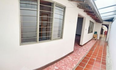 VENDO CASA SOBRE CRA 9 CENTRO (SECTOR COMERCIAL)