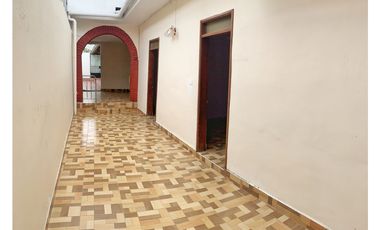 VENDO CASA SOBRE CRA 9 CENTRO (SECTOR COMERCIAL)