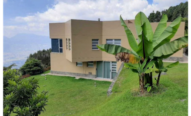 Vendo hermosa casa campestre Av. las Palmas