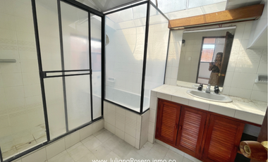 VENDO PENTHOUSE EN LAURELES (CAMPAMENTO)