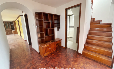 VENDO PENTHOUSE EN LAURELES (CAMPAMENTO)