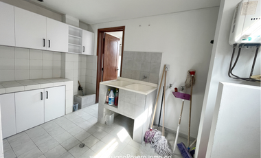 VENDO PENTHOUSE EN LAURELES (CAMPAMENTO)