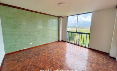 VENDO PENTHOUSE EN LAURELES (CAMPAMENTO)