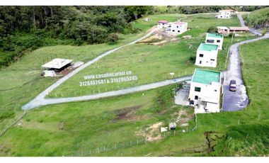 Finca en obra gris en marinilla escrituras al 100%