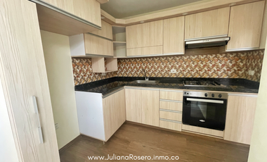 VENDO CASA EN VERSALLES (AMPLIADA Y REMODELADA)