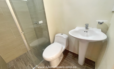 VENDO CASA EN VERSALLES (AMPLIADA Y REMODELADA)