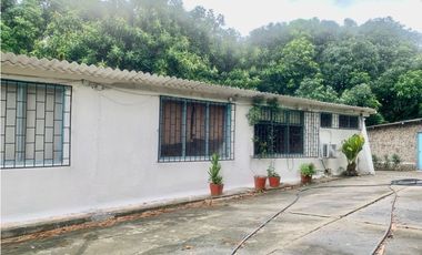 FINCA EN BONDA-SANTA MARTA