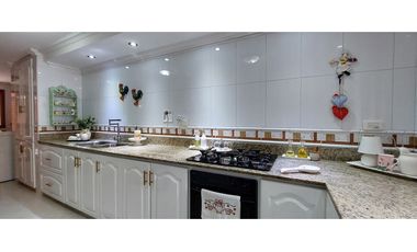 Casa CERO RUIDO en buen estado sector La Tomatera