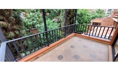 Casa CERO RUIDO en buen estado sector La Tomatera