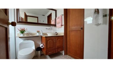 Casa CERO RUIDO en buen estado sector La Tomatera