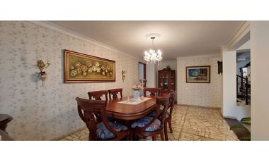 Casa CERO RUIDO en buen estado sector La Tomatera