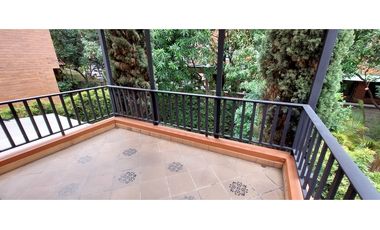 Casa CERO RUIDO en buen estado sector La Tomatera