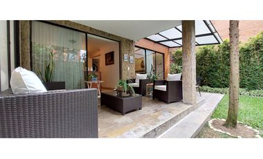 Casa CERO RUIDO en buen estado sector La Tomatera