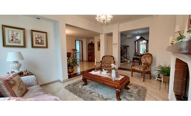 Casa CERO RUIDO en buen estado sector La Tomatera