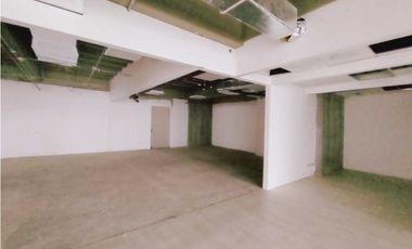 OFICINA EN ARRIENDO 351 M2 A 5 MINUTOS DEL AEROPUERTO