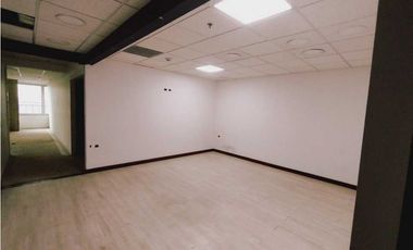 OFICINA EN ARRIENDO 658 M2 A 5 MINUTOS DEL AEROPUERTO