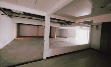 OFICINA EN ARRIENDO 658 M2 A 5 MINUTOS DEL AEROPUERTO