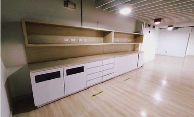 OFICINA EN ARRIENDO 1361M2 A 5 MINUTOS DEL AEROPUERTO