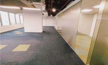 OFICINA EN ARRIENDO 1361M2 A 5 MINUTOS DEL AEROPUERTO