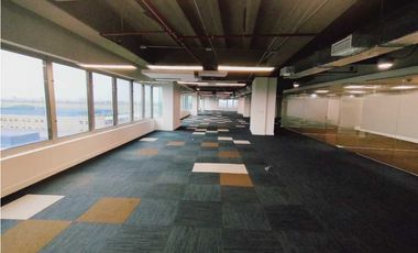 OFICINA EN ARRIENDO 1361M2 A 5 MINUTOS DEL AEROPUERTO