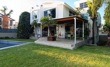 CASA EN VENTA DENTRO DE COTO VERSALLES EN VALLE REAL