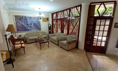 CASA EN KENNEDY NUEVA EN VENTA CON PARQUEO, SUIT Y OFICINA INDEPENDIENTE