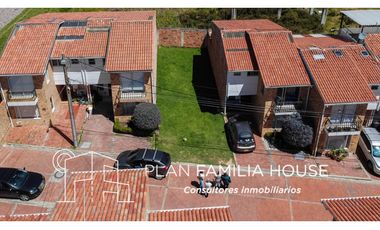 EXCELENTE LOTE EN CONJUNTO CON LICENCIA PARA CONSTRUIR EN CAJICA