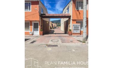 EXCELENTE LOTE EN CONJUNTO CON LICENCIA PARA CONSTRUIR EN CAJICA