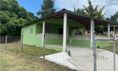 SE VENDE CASA EN LAS GUIAS CON 1,900 MTS