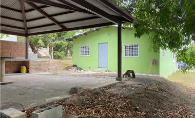 SE VENDE CASA EN LAS GUIAS CON 1,900 MTS