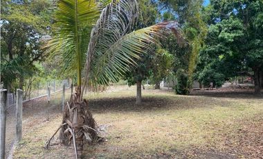 SE VENDE CASA EN LAS GUIAS CON 1,900 MTS