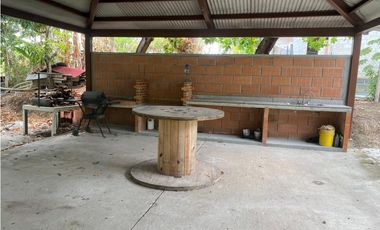 SE VENDE CASA EN LAS GUIAS CON 1,900 MTS