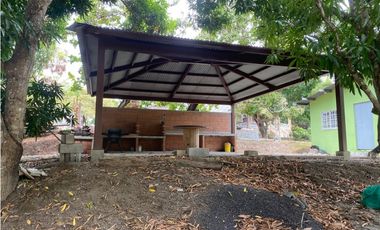 SE VENDE CASA EN LAS GUIAS CON 1,900 MTS