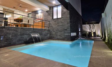 Casa de Lujo con Rinconada del Bosque con Departamento