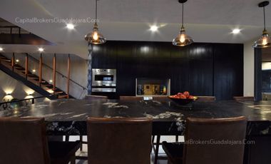 Casa de Lujo con Rinconada del Bosque con Departamento