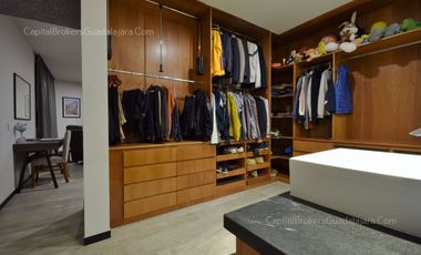 Casa de Lujo con Rinconada del Bosque con Departamento