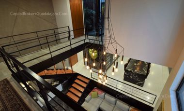 Casa de Lujo con Rinconada del Bosque con Departamento