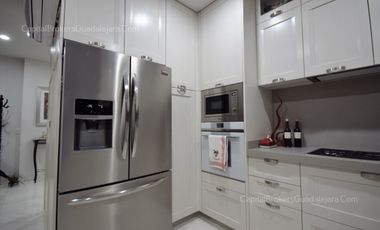 Casa de Lujo con Rinconada del Bosque con Departamento