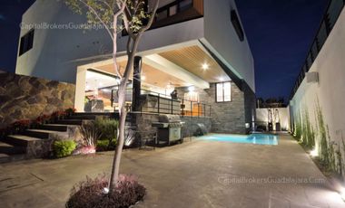 Casa de Lujo con Rinconada del Bosque con Departamento