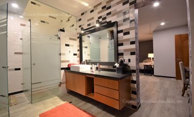 Casa de Lujo con Rinconada del Bosque con Departamento