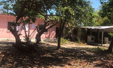 CASA Y AMPLIO TERRENO EN VENTA. SABANCUY, CARMEN, CAMPECHE