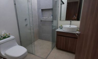 CASA EN VENTA DE UNA PLANTA EN CLUB DE GOLF TEQUISQUIAPAN