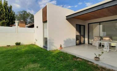 CASA EN VENTA DE UNA PLANTA EN CLUB DE GOLF TEQUISQUIAPAN