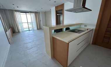 Large 1-Bedroom Beachfront Condo in Wong Amat