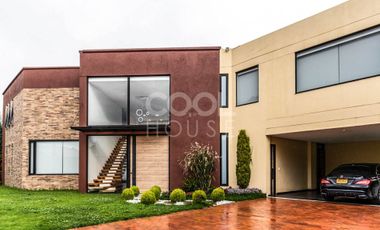 Casa Lote en venta o arriendo con terraza en Cajicá