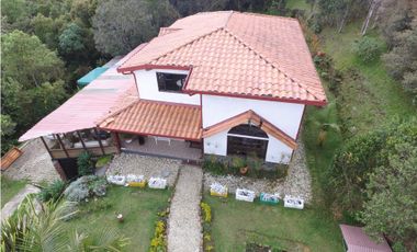 Vendo casa campestre 2.000 m2  sector Santa Elena