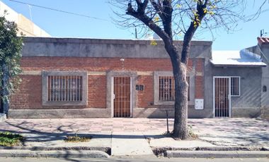 Casa en Venta en Calle Brandsen, Dorrego, Mendoza