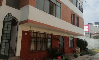 Alquilo funcional departamento en Miraflores centro excelente para vivienda u o oficina