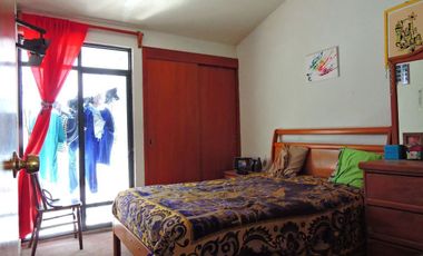 Casa en venta en Flor de María, en Av de las Flores, junto a Tlacopac
