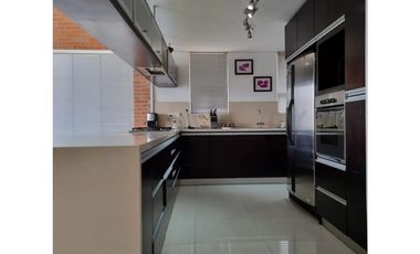 Apartamento Amoblado sector Tesoro